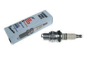 Spark plug Champion L82C / P82M (similar to NGK B7HS)