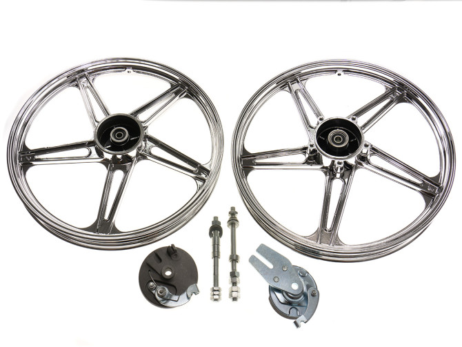 17 inch Bernardi Mozzi style 17x1.60 wheel set chrome product